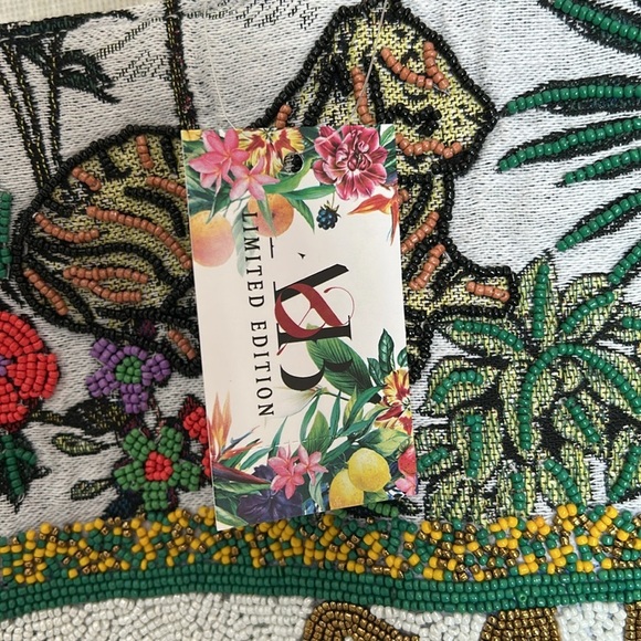 America & Beyond Beaded Safari Tote - Picture 7 of 7